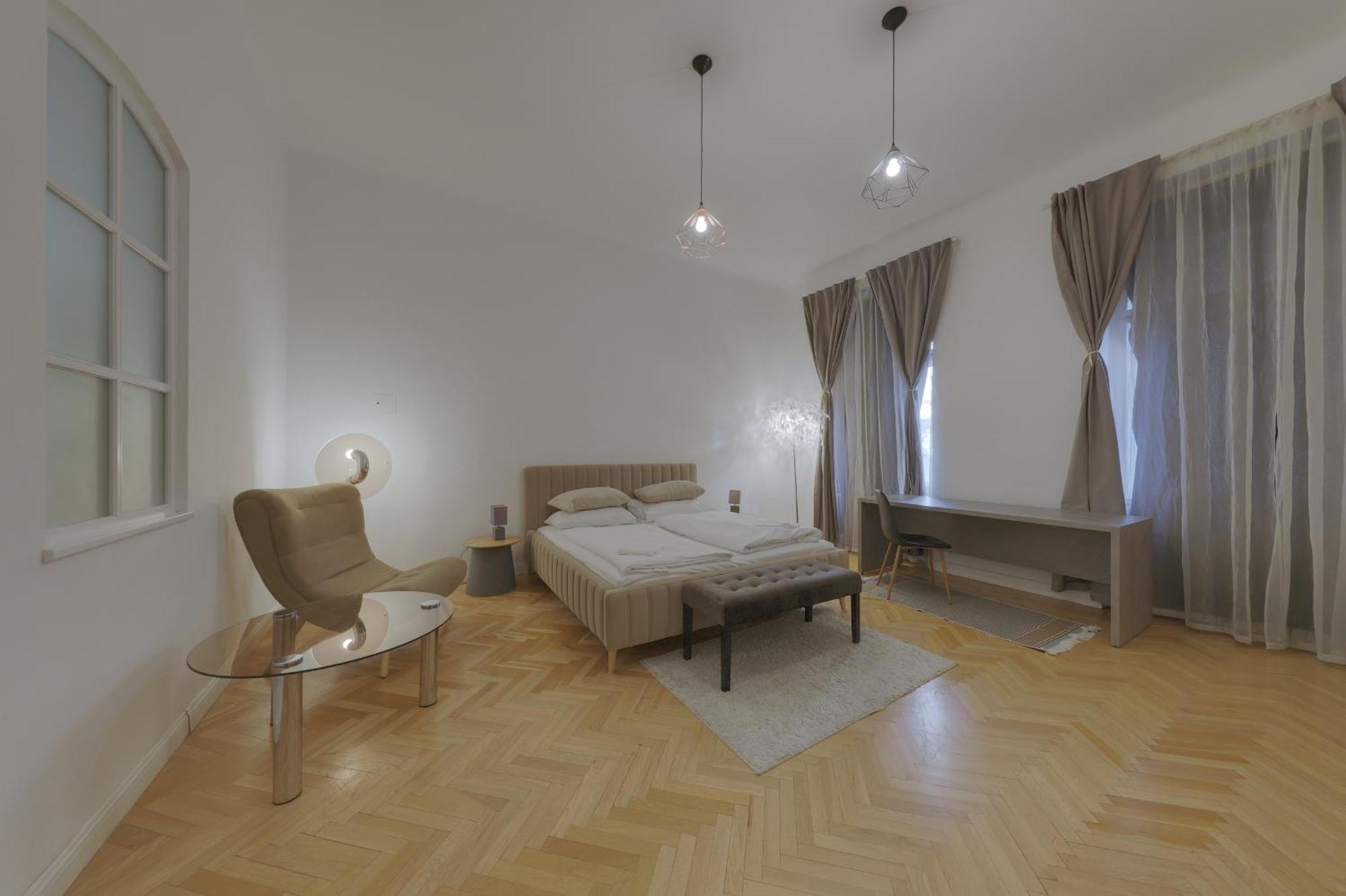 Beautiful Condo At The Old Town Bratislava Exterior photo