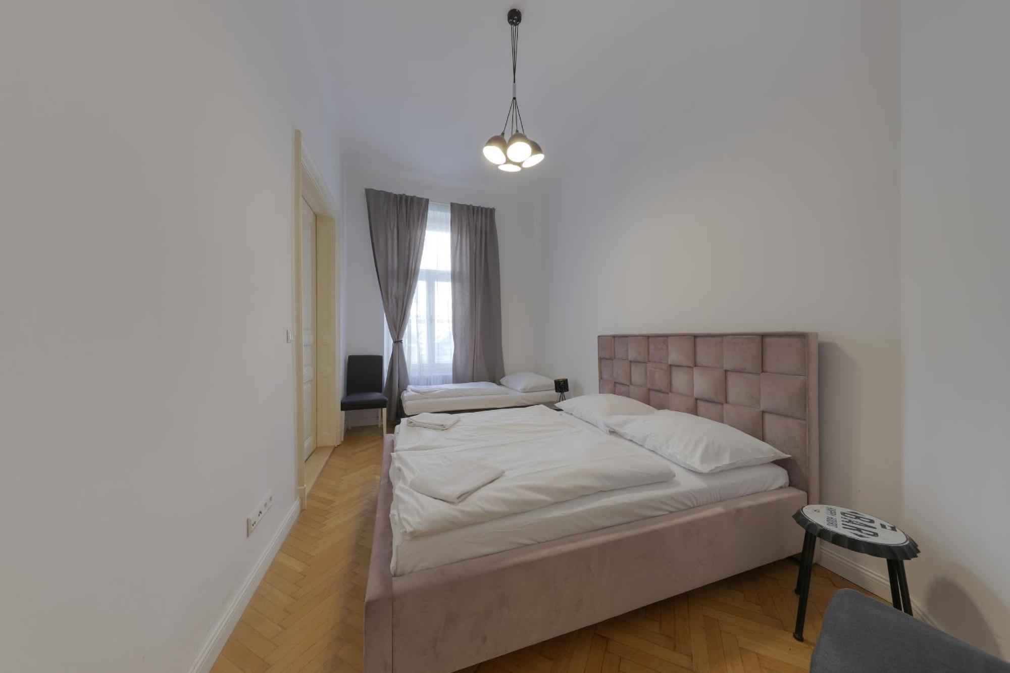 Beautiful Condo At The Old Town Bratislava Exterior photo